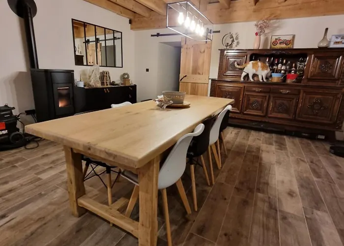 Corps De Ferme A La Montagne. *